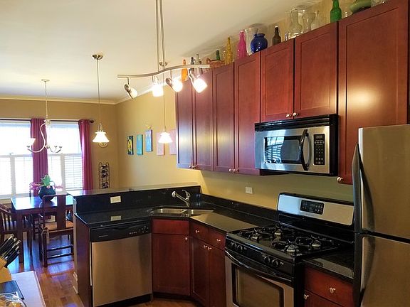 4th image of 125 Pleasant St APT A