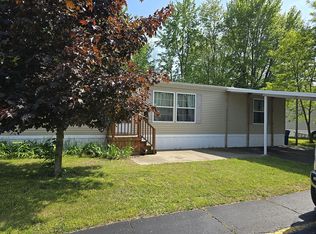 522 E Rainbow Rd, Newaygo, MI 49337