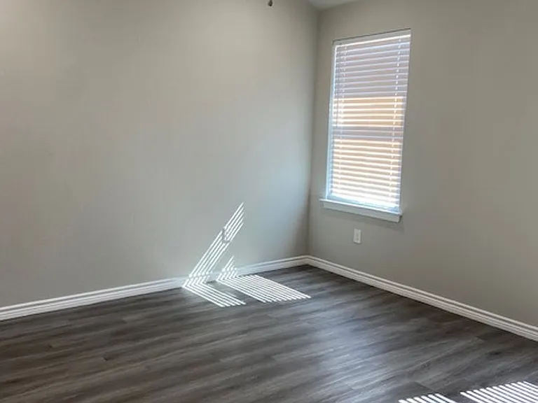 2842 Melissa Ln — Photo 17