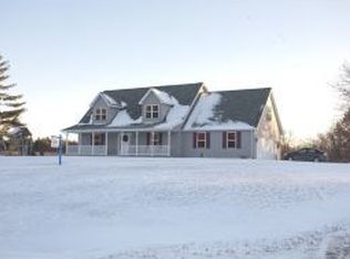 E8359 Ely Ln S, New London, WI 54961