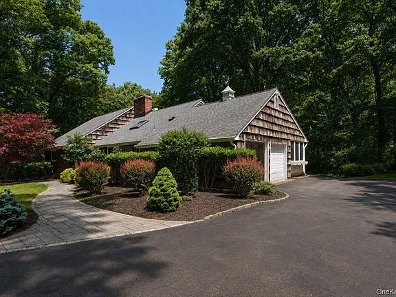 2nd image of 21 Druid Hill Road