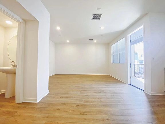 4th image of 4061 Luna Paseo #29
