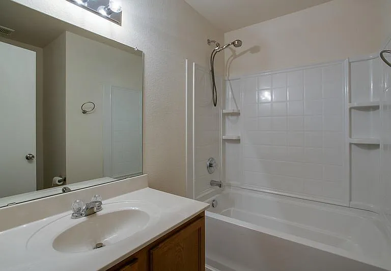 4541 Martingale View Ln — Photo 7