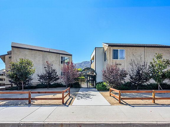 2nd image of 3030 Montrose Ave APT 216