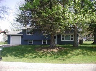 1940 Willow Rd, Twin Lakes, WI 53181