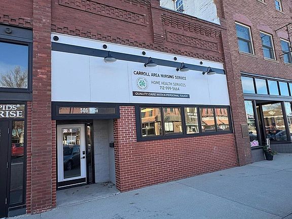 2nd image of 506 Main St