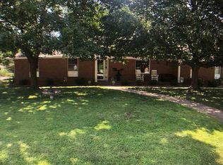 305 Kristine Ave, Clinton, MO 64735