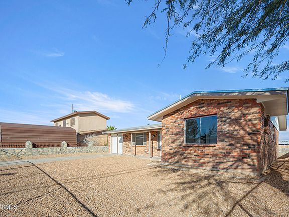 3rd image of 220 Maravilla Dr