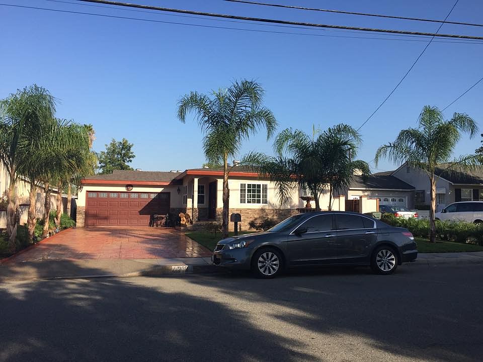 1st image of 239 N Willow Ave
