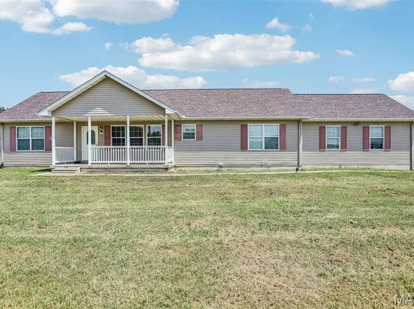 1518 Old Ripley Rd, Sorento, IL 62086