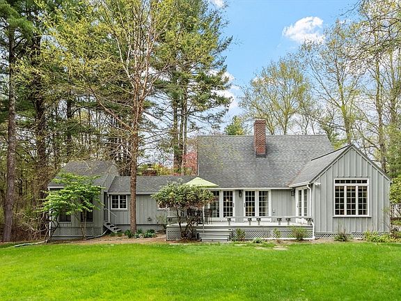 3rd image of 4 Apple Blossom Rd