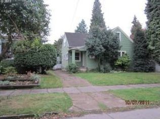 2738 SE Clay St, Portland, OR 97214