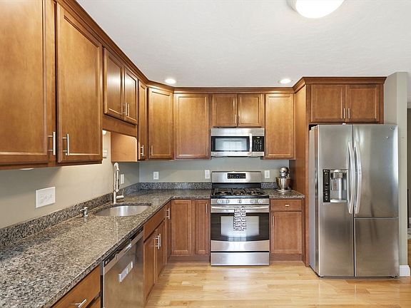 5th image of 56 Milford St