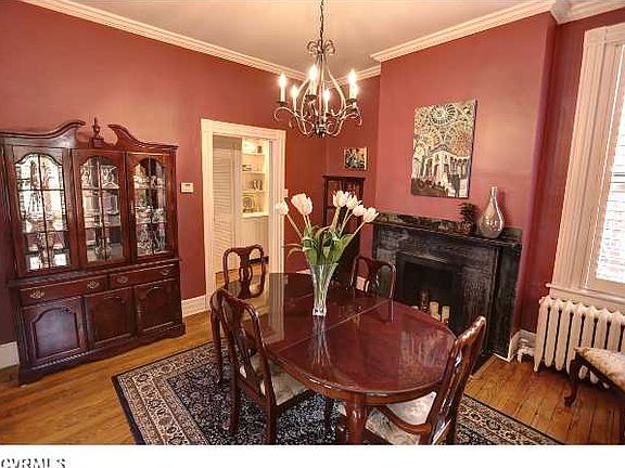 5th image of 212 N Plum St