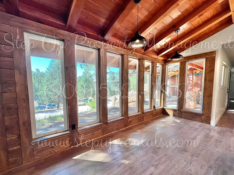 20400 N Sunshine Rd — Photo 9