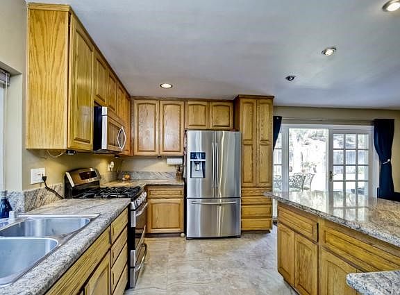 4th image of 1879 N Glenview Cir