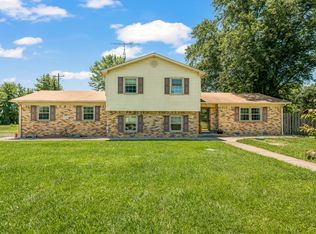10421 E Sandy Knob Dr, Seymour, IN 47274