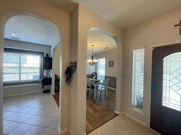 5th image of 2898 Torano Cir
