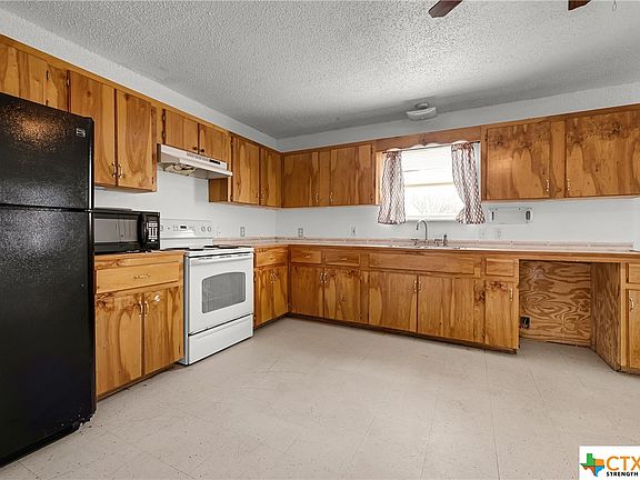 5th image of 138-140 Shawn Ln