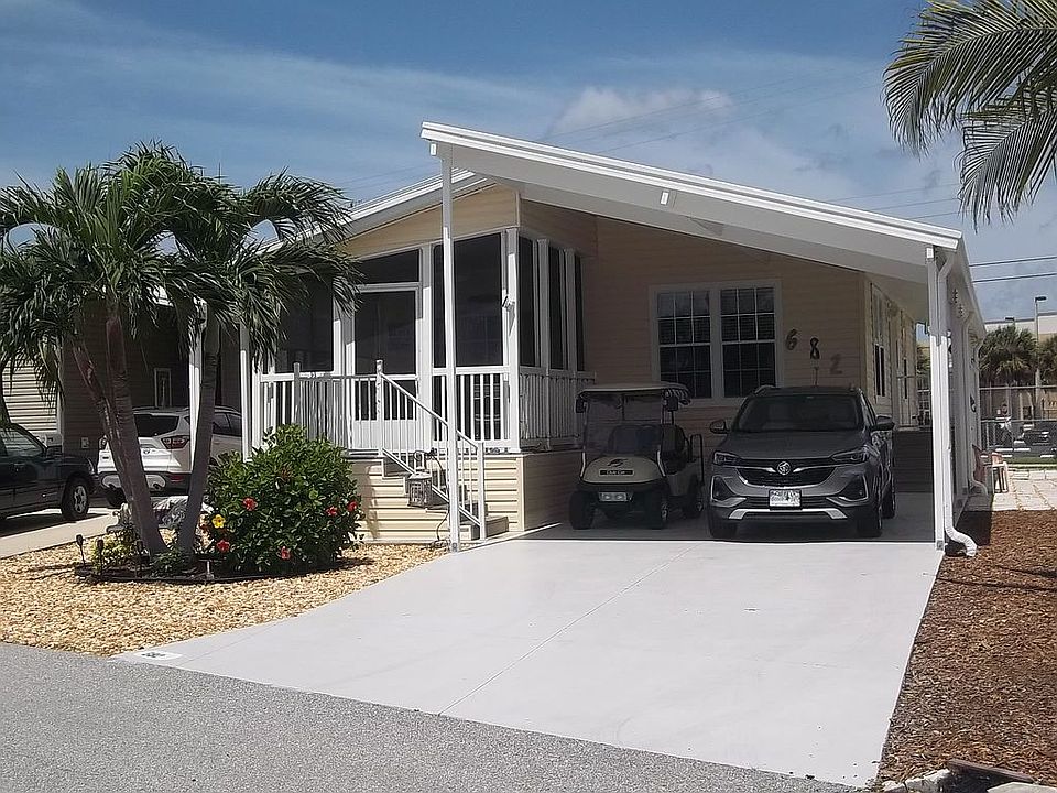 1st image of 682 N Green Cir