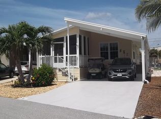 682 N Green Cir, Venice, FL 34285