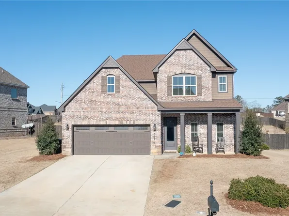 2614 Salford St, Auburn, AL 36832