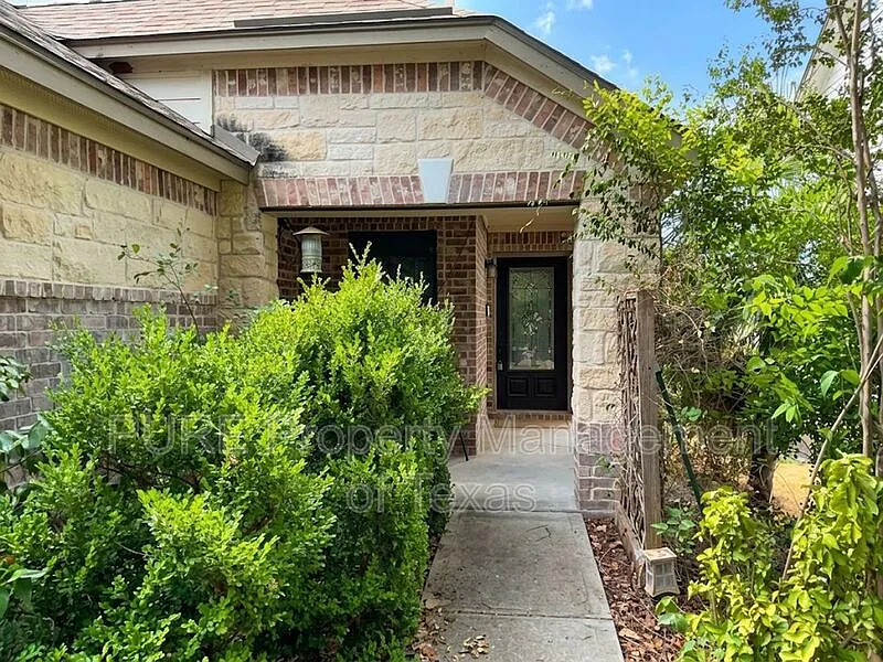3 bed, 2.0 bath, 1363 sqft, $1,750 — Photo 3