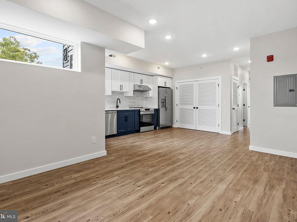 1st image of 871 N Preston St #9