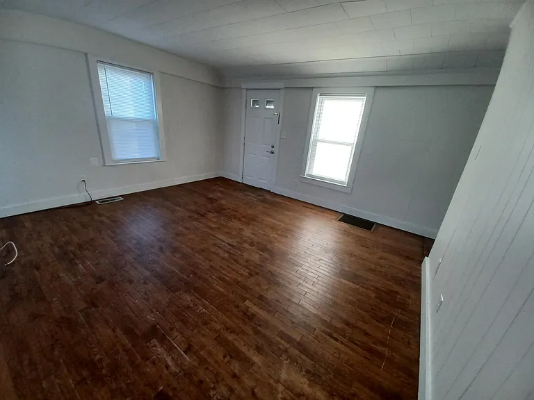 3 Old Glen Charlie Rd #B — Photo 6