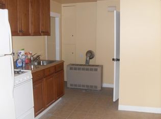664 Walnut St APT 3, Fall River, MA 02720