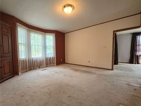 3rd image of 1731 Pulaski Rd