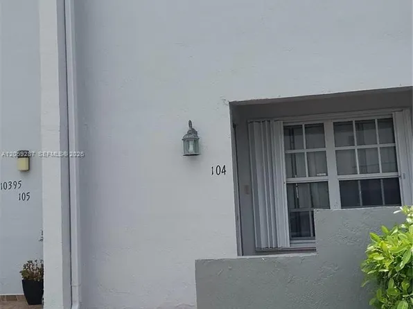 10395 SW 154th Circle Ct APT 104, Miami, FL 33196