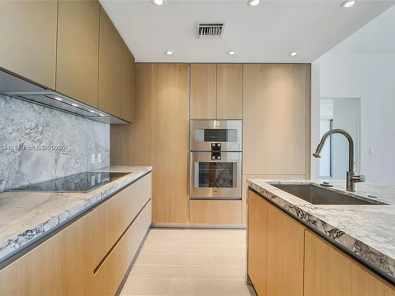 500 Alton Rd #3304 — Photo 8