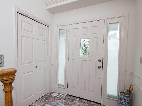 4th image of 530 N Beach Dr