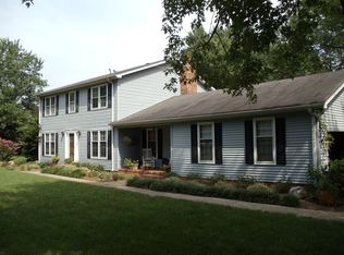 3 Foxcroft Rd, Greenville, SC 29615