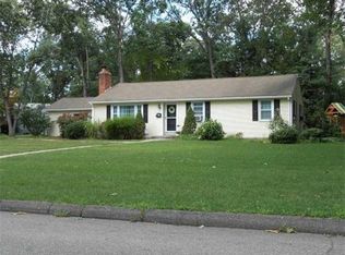 101 Sheffield Ave, Longmeadow, MA 01106