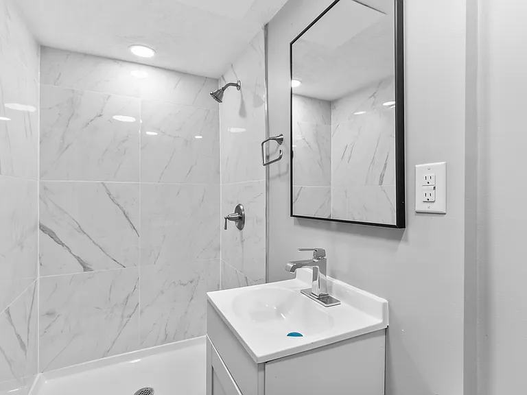 4505 Bancroft St — Photo 17