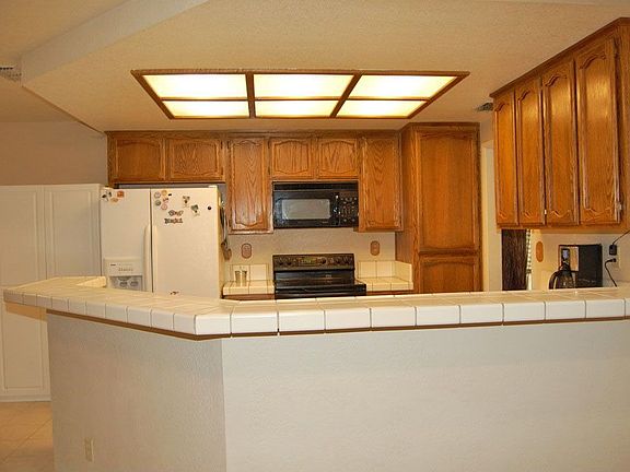 Kitchen with ceramic counters