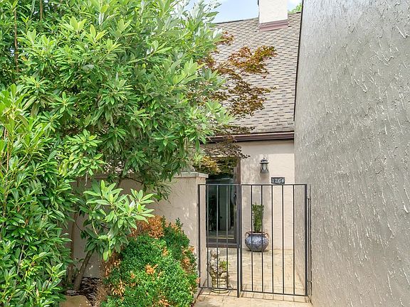 3rd image of 1264 Calais Ct
