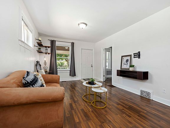 5th image of 133 Penrose St