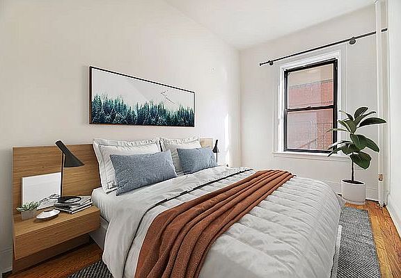 2nd image of 301 E 53rd St APT 2C