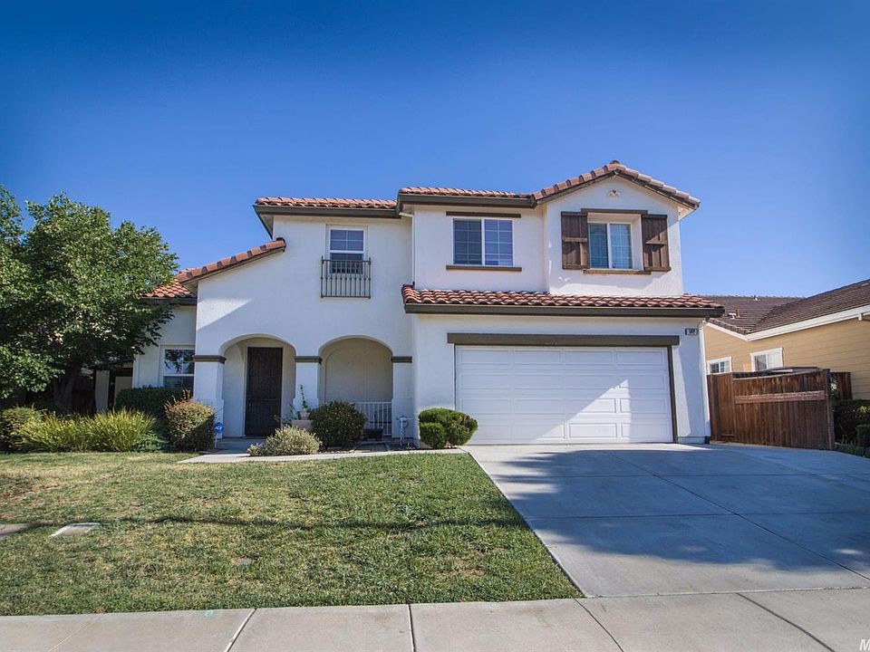 1st image of 149 Wisteria Ln