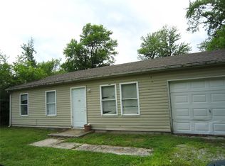 733 Saint Martin Dr, Cahokia, IL 62206