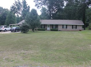 22 Calhoun Circle Dr, Laurel, MS 39443
