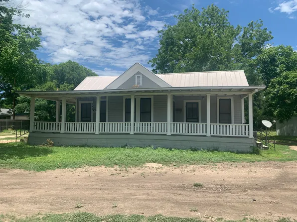 346 Cottage St #B, Kerrville, TX 78028