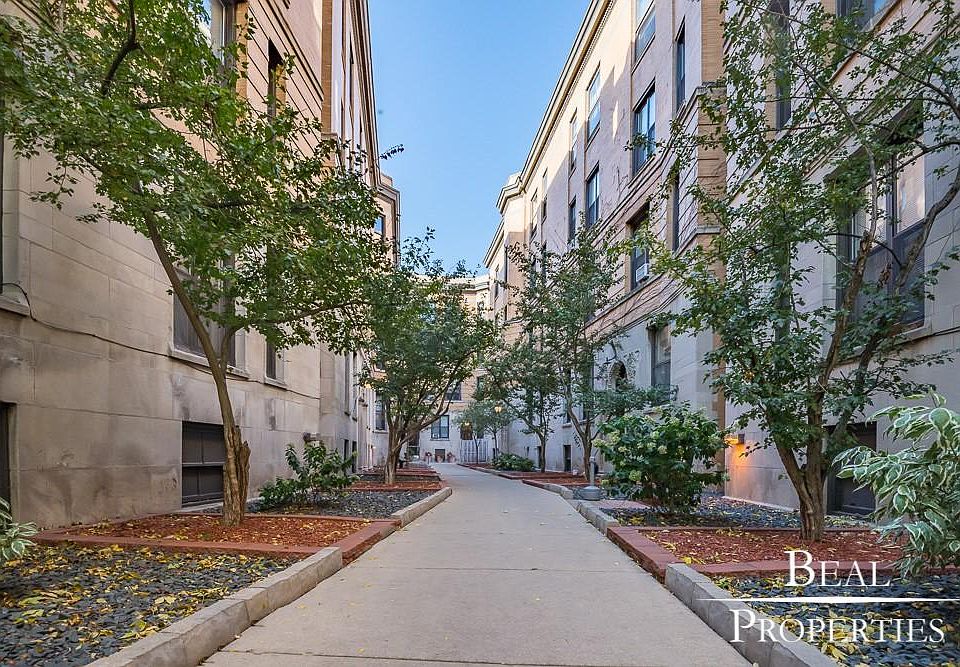 1st image of 438 W Belden Ave APT 18