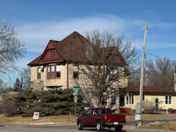 1703 Brady St, Davenport, IA 52803