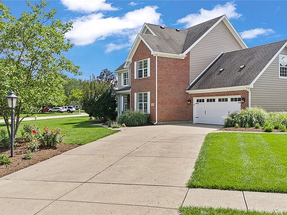 3rd image of 1600 Sunnington Grove Dr