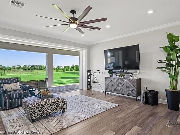 4th image of 4250 N Course Ln
