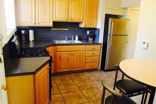 4th image of 1905 S Lake St APT A